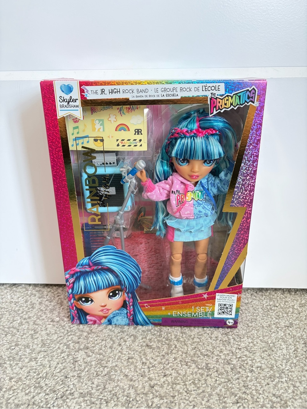 Rainbow High Jr High Rock Band - Skyler, Blue 9” Fashion Doll